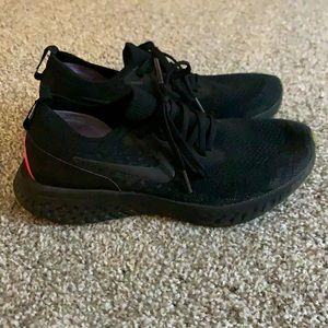 Nike Epic React Flyknit — BE TRUE